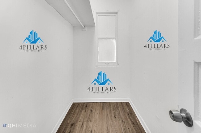 Building Photo - Spacious 4-Bedroom Home in Hammond, IN wit...