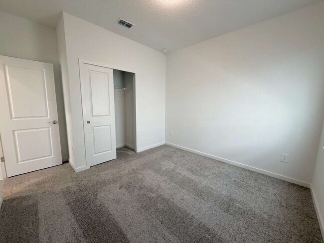 Building Photo - 3973 Big Sky Dr