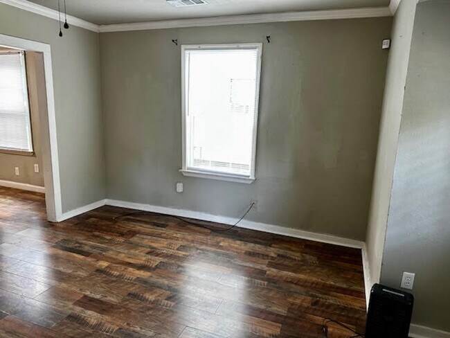 Building Photo - 2-Bedroom Rental in the Heart of Pine Bluff