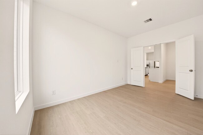 Building Photo - 16314 Texas Flatland Wy