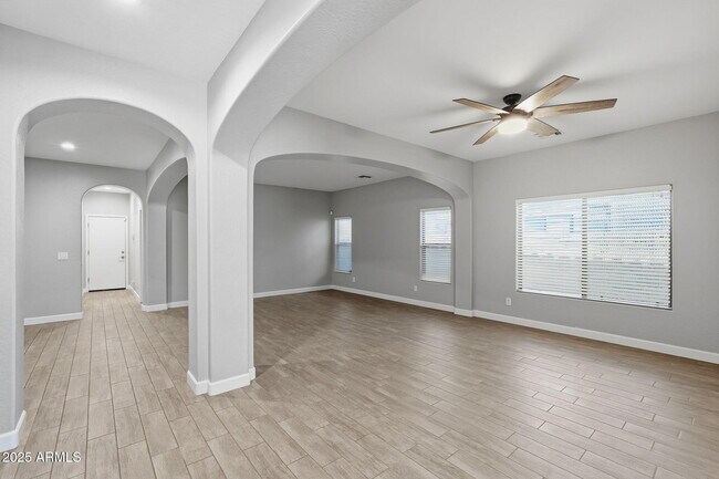 Building Photo - 10915 E Rafael Ave