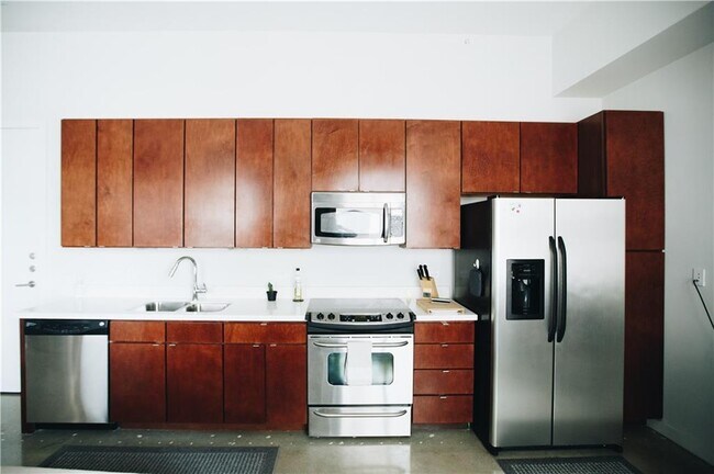 Building Photo - 507 Sabine St