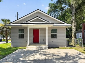 Building Photo - 2220 Flesher Ave