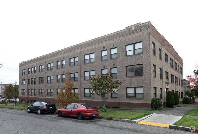 Building Photo - Travis Apartments