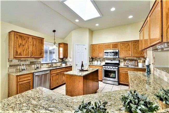 Building Photo - 9026 Brimstone Ln