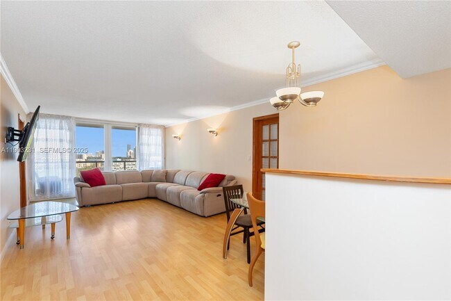 Building Photo - 230 174th St