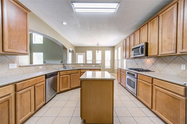 Building Photo - 2810 Shadow Canyon Ln