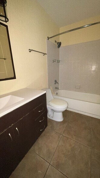 Building Photo - Full Sail/Winter Park 2/2 condo available ...