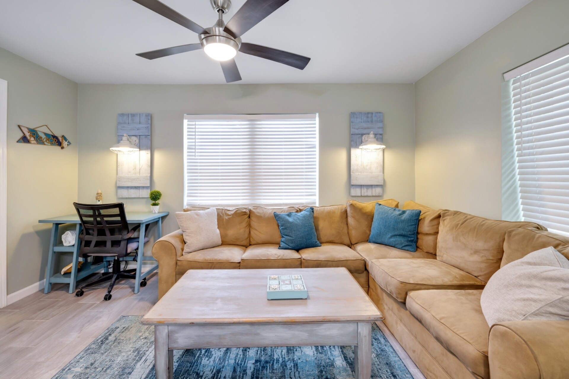 Building Photo - 5616 Pinetree Ave