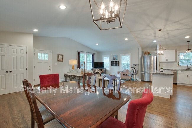 Building Photo - 805 Rison Ave NE