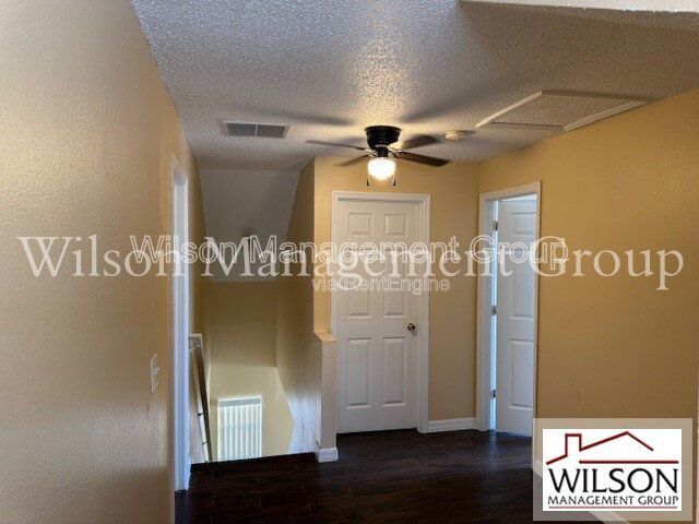 Building Photo - 5083 Luna Negra Dr