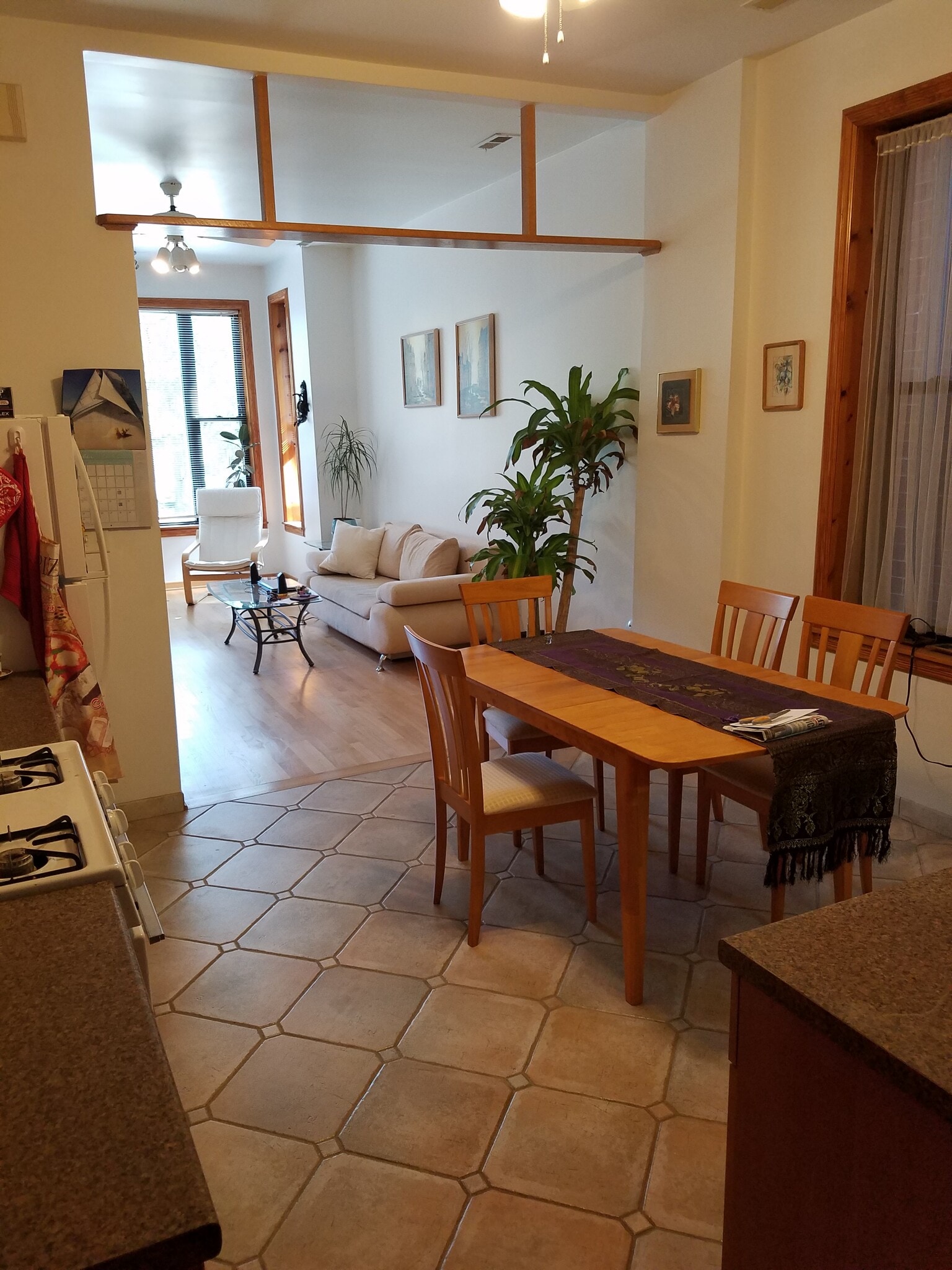 Building Photo - 1538 N Wood St