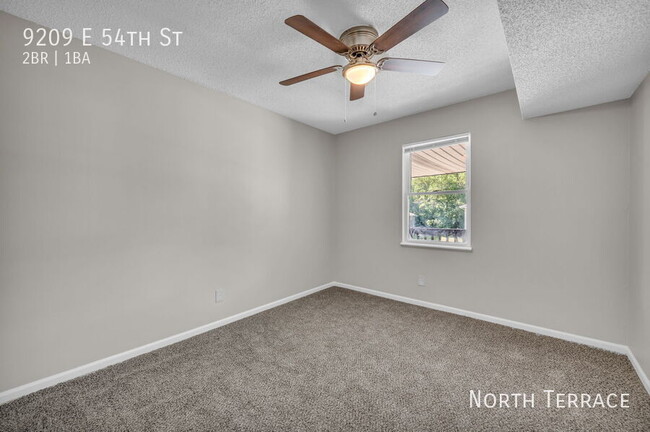 Building Photo - ? Revamped 2BR in Raytown – Your New Spot ...