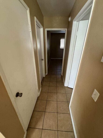 Building Photo - 42030 Blueflax Ave