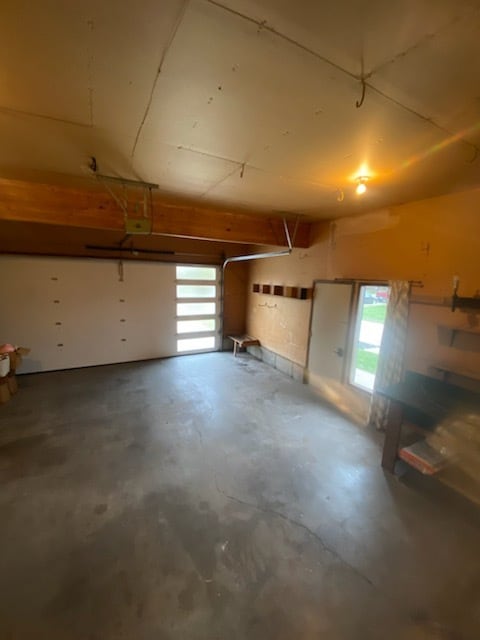 Building Photo - 1350 Yellowstone Ave
