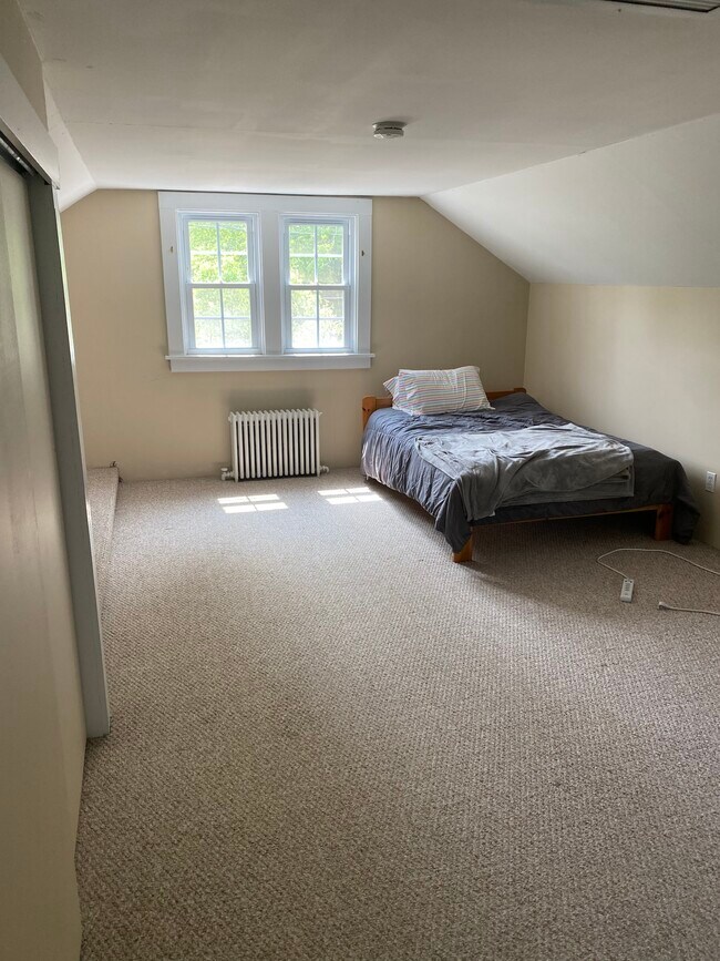 Bed Room #3 (Bonus room) - 51 Greenway