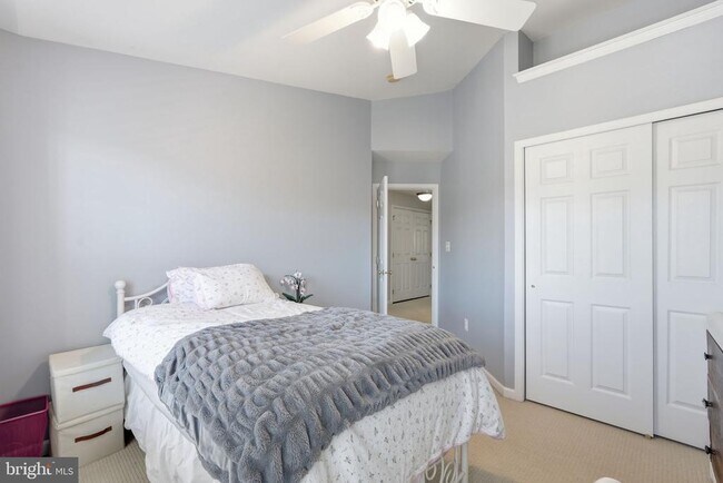 Building Photo - 20060 Northville Hills Terrace