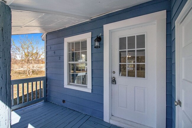 Building Photo - Charming Fully Renovated 2BR/1BA in the Heart of Loganville!