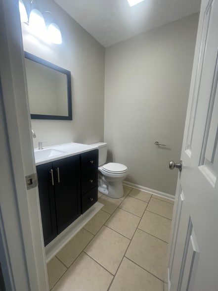 Building Photo - 105 Grogan Cir