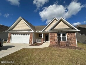 Building Photo - 305 Falcon Bridge Dr