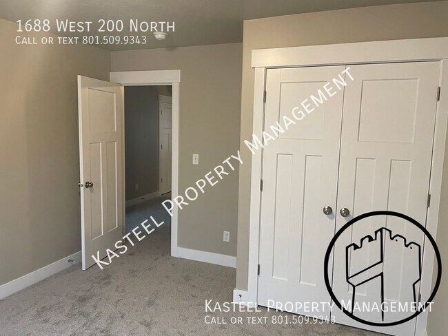 Building Photo - 1688 W 200 N