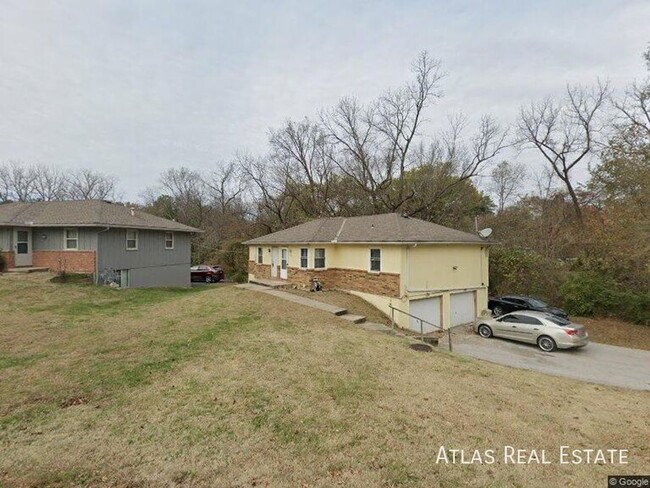 Primary Photo - 2330 N 75th Terrace
