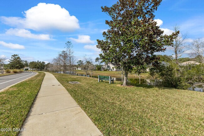 Building Photo - 16 Forest View Way