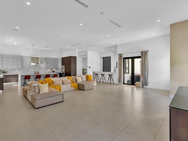 Building Photo - 6122 SW 173rd Way