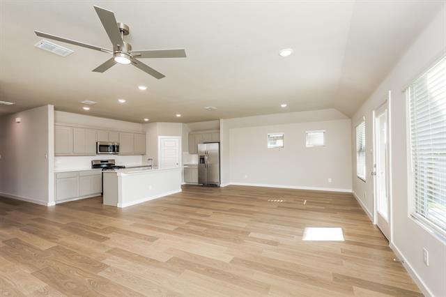 Building Photo - 805 Tidal Dr