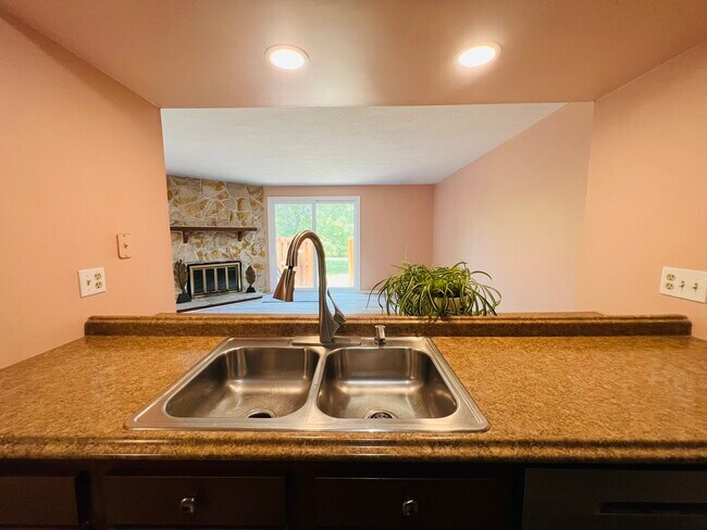 Building Photo - 9672 E Idlewood Dr