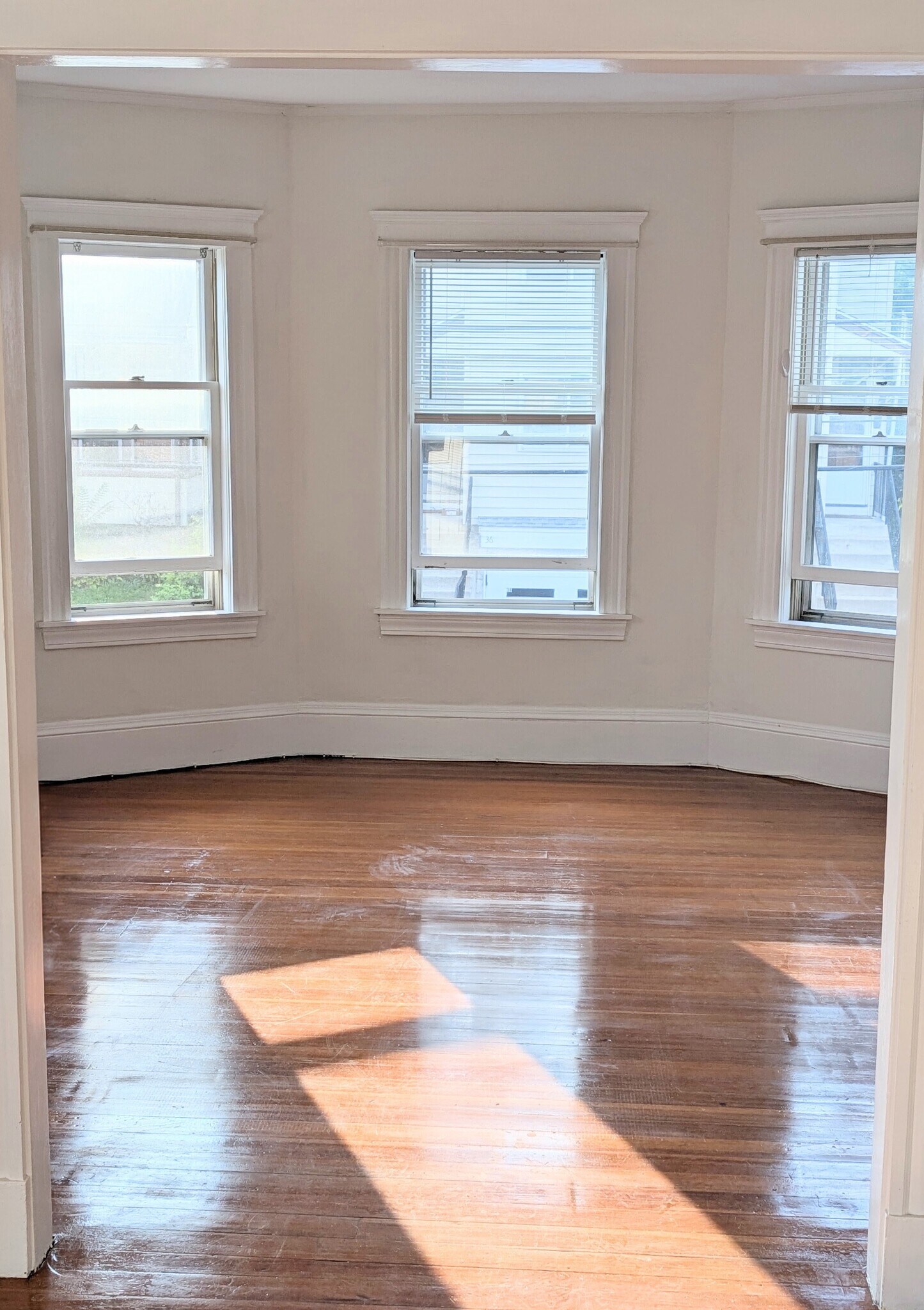 Building Photo - 39 Olcott St