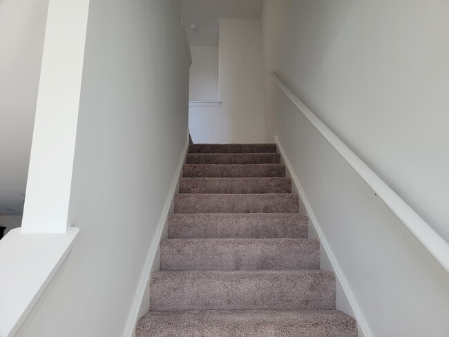 Building Photo - 1550 Times Dr