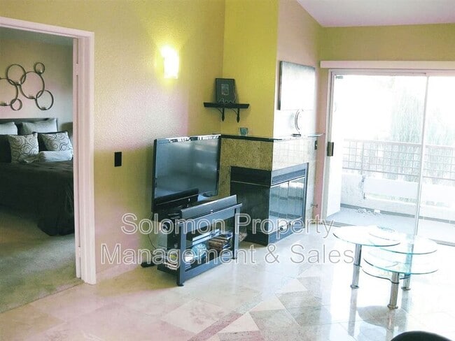 Building Photo - 505 Lands End Way