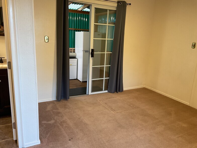 Building Photo - 2633 Bal Harbor Ln
