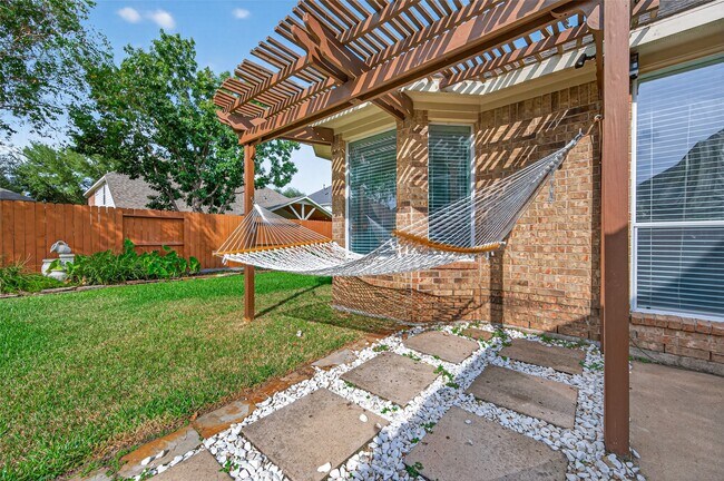 Building Photo - 27210 Sable Oaks Ln