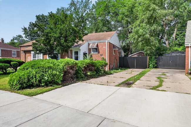 Building Photo - 9722 S Merrion Ave
