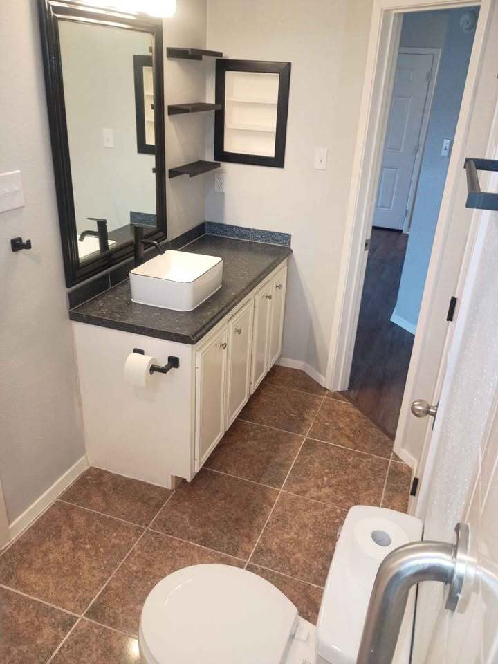 Building Photo - 10810 Kentington Oak Dr