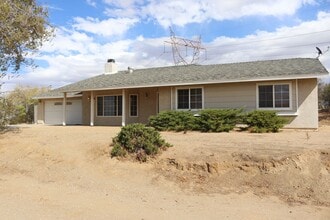 Building Photo - House for rent