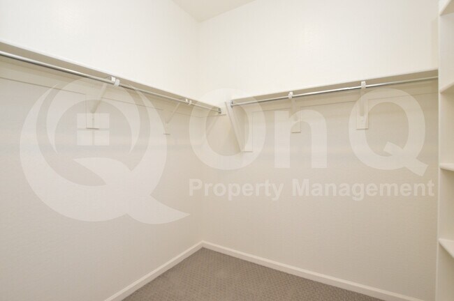 Building Photo - 753 W Nova Pl