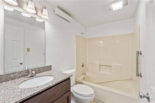 Building Photo - 30 Argyle Ave