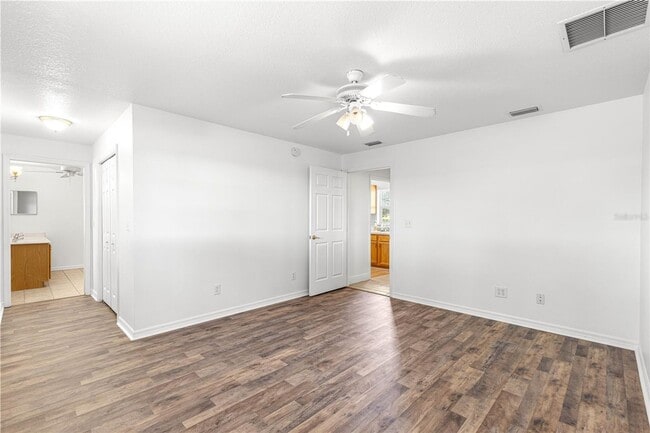 Building Photo - 3/2 Farm Home on 18.25 acres