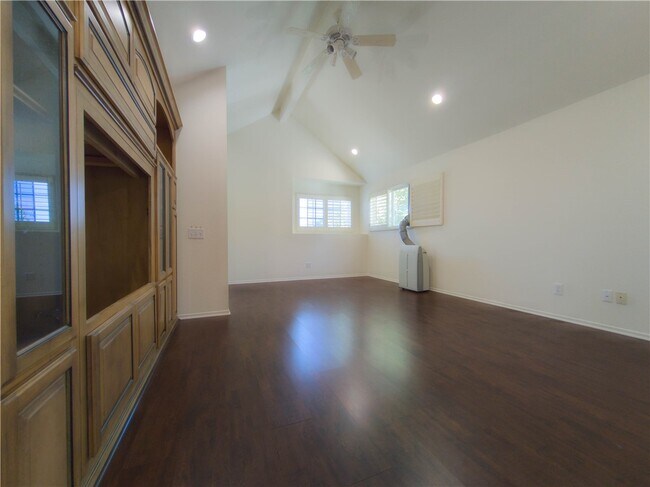 Building Photo - 21032 Primrose Ln
