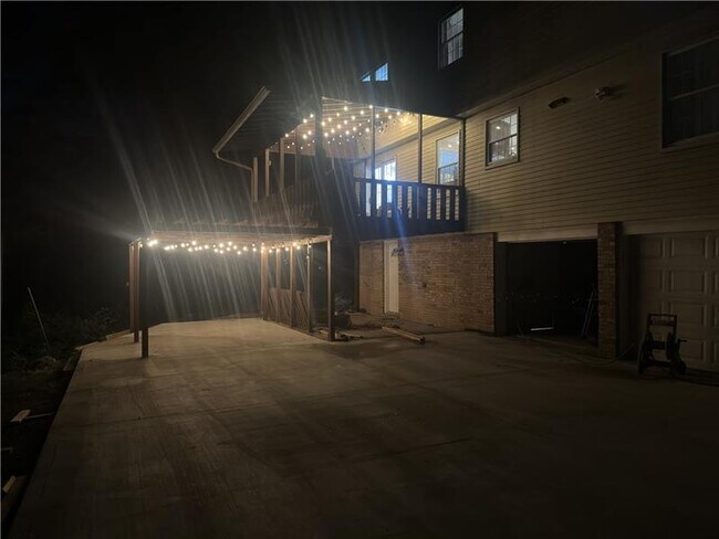 Building Photo - 1376 Pheasant Cir