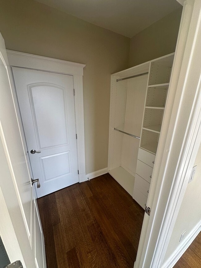 Building Photo - 817-821 Oak Street (7057r)