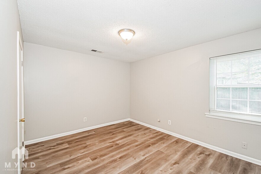 Building Photo - 8430 Old Forge Rd
