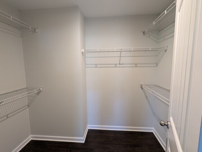 Building Photo - 66 Endeavor Cir