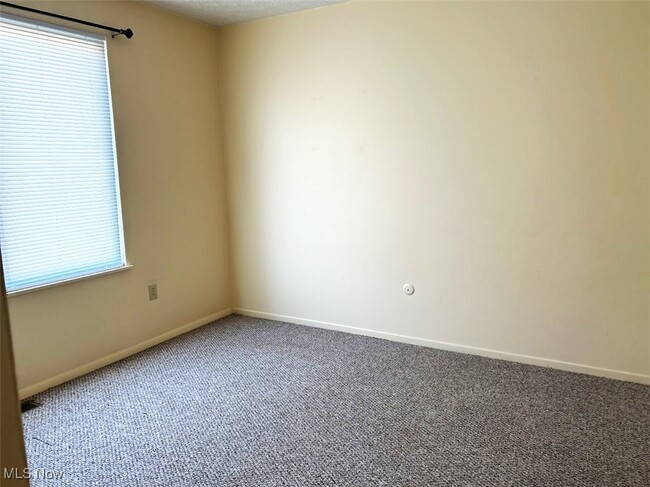 Building Photo - 133 Orchard Dr