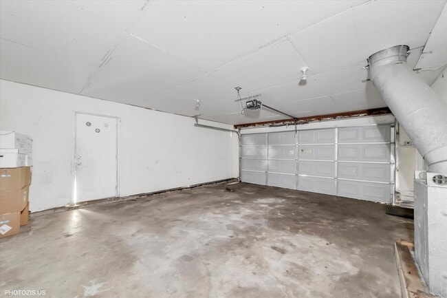 Building Photo - 17861 Princeton Ln