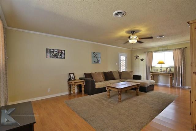 Building Photo - 2518 Bennett Dr