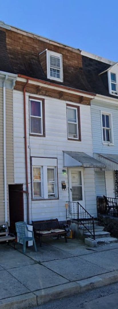 Building Photo - Coming Soon! 3 Bedroom, 1 Bath Home in York, Pa!